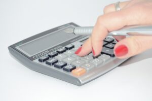 Kalkulačka oddlužení 2022: Kolik z platu si bere insolvence?