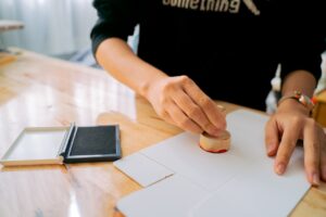 Kalkulačka: Kolik se platí za dědické řízení v roce 2023? (notářské poplatky, dědická daň)